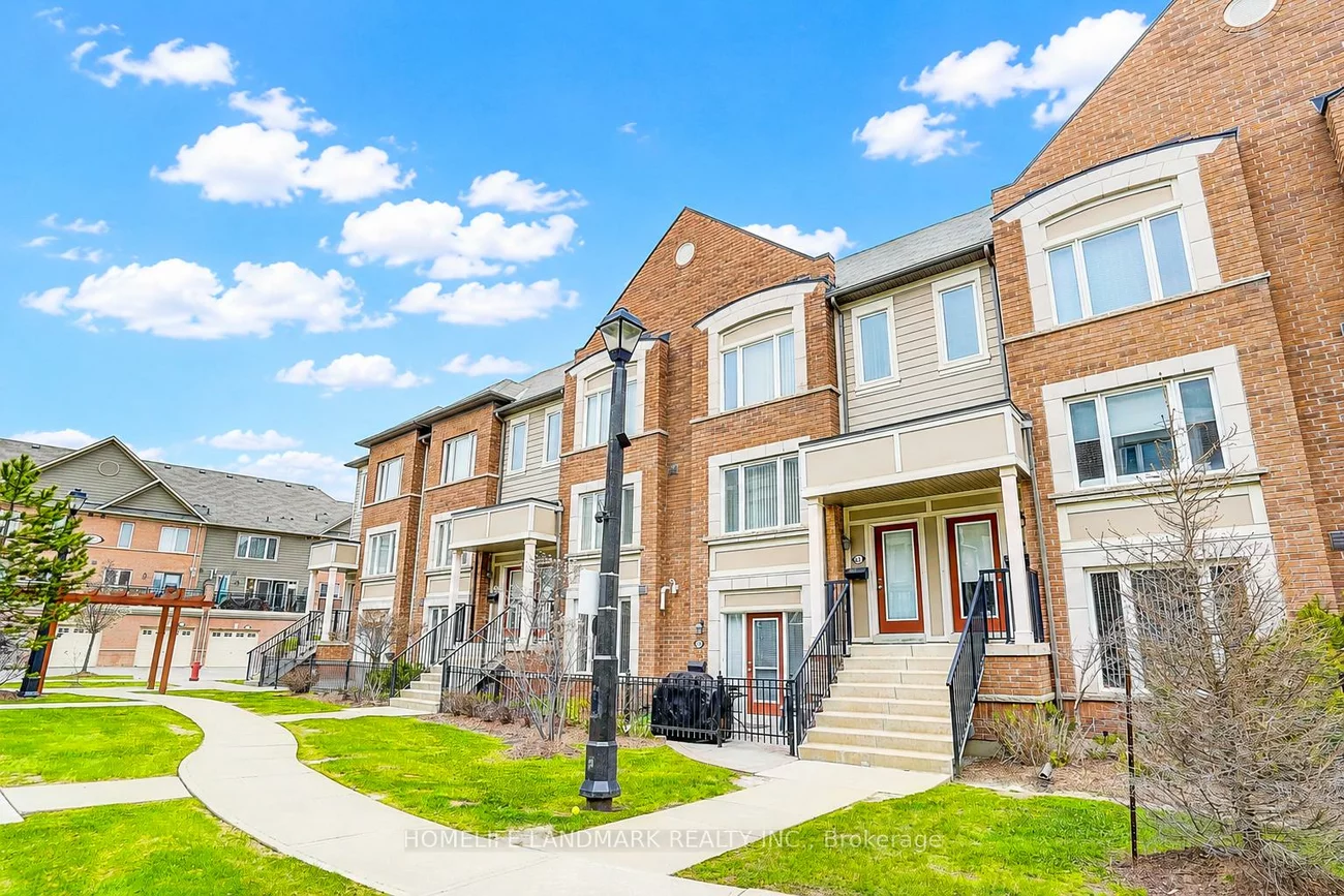 61, Burton Howard, Bayview Northeast, Aurora