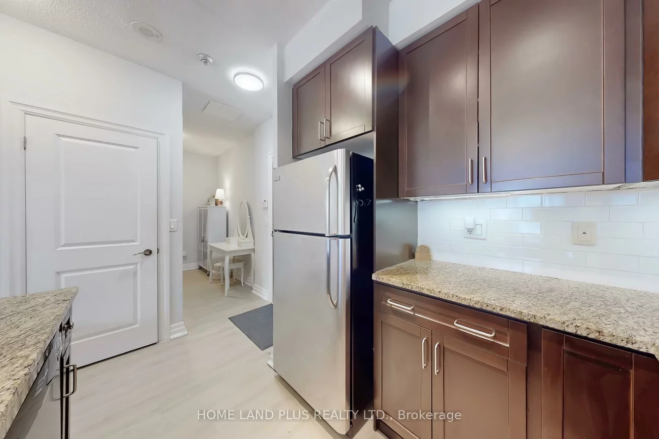 180, John West, Bayview Wellington, Aurora