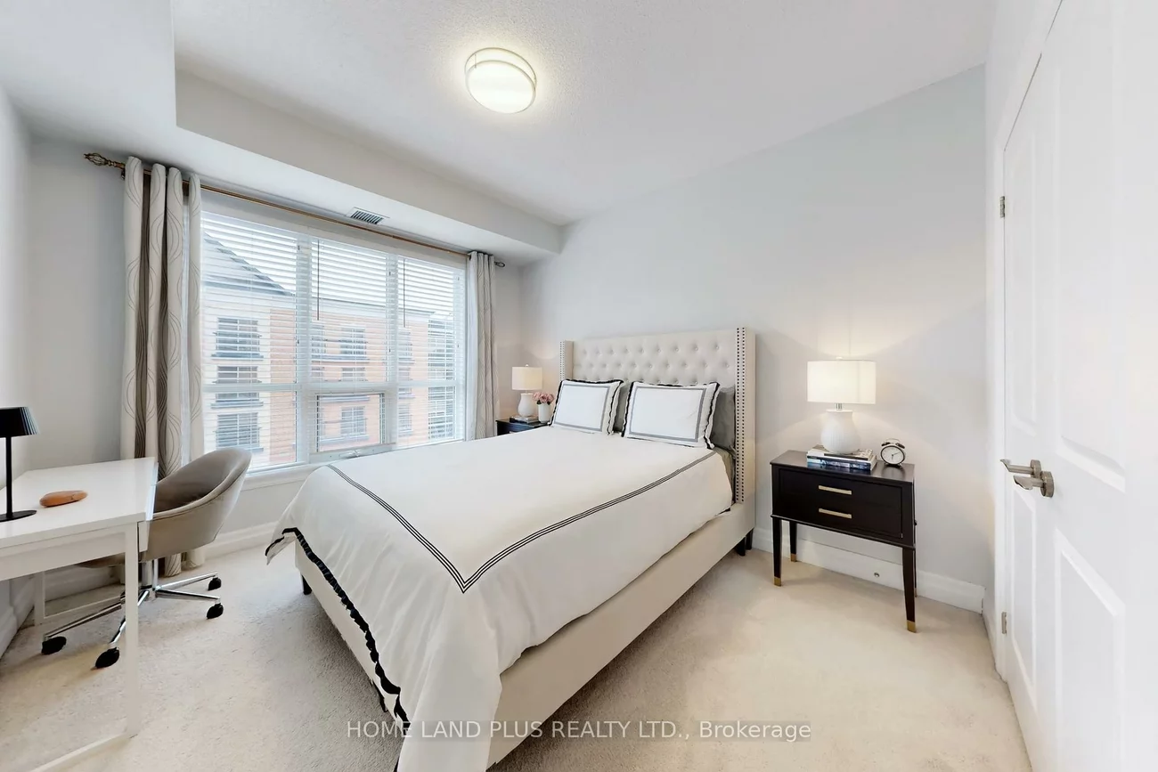 180, John West, Bayview Wellington, Aurora