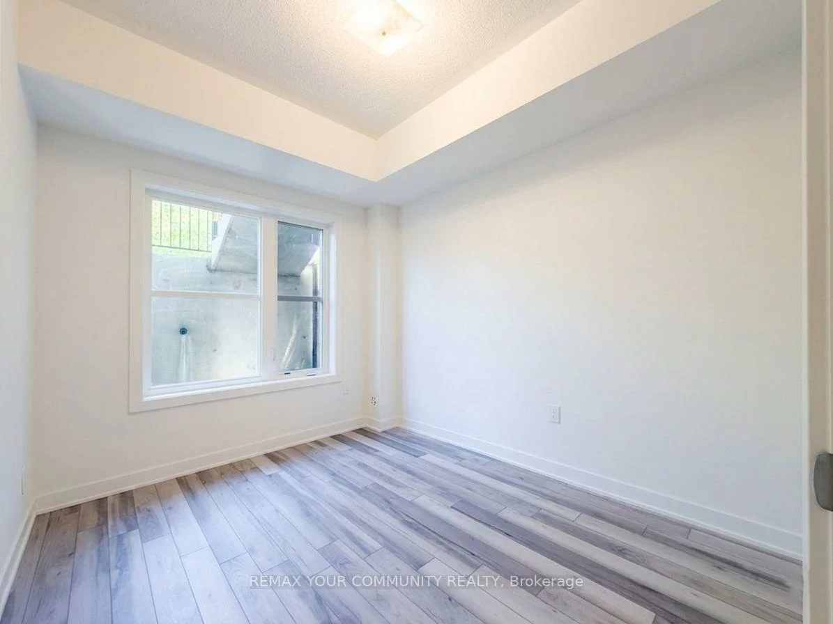 15100, Yonge, Aurora Village, Aurora
