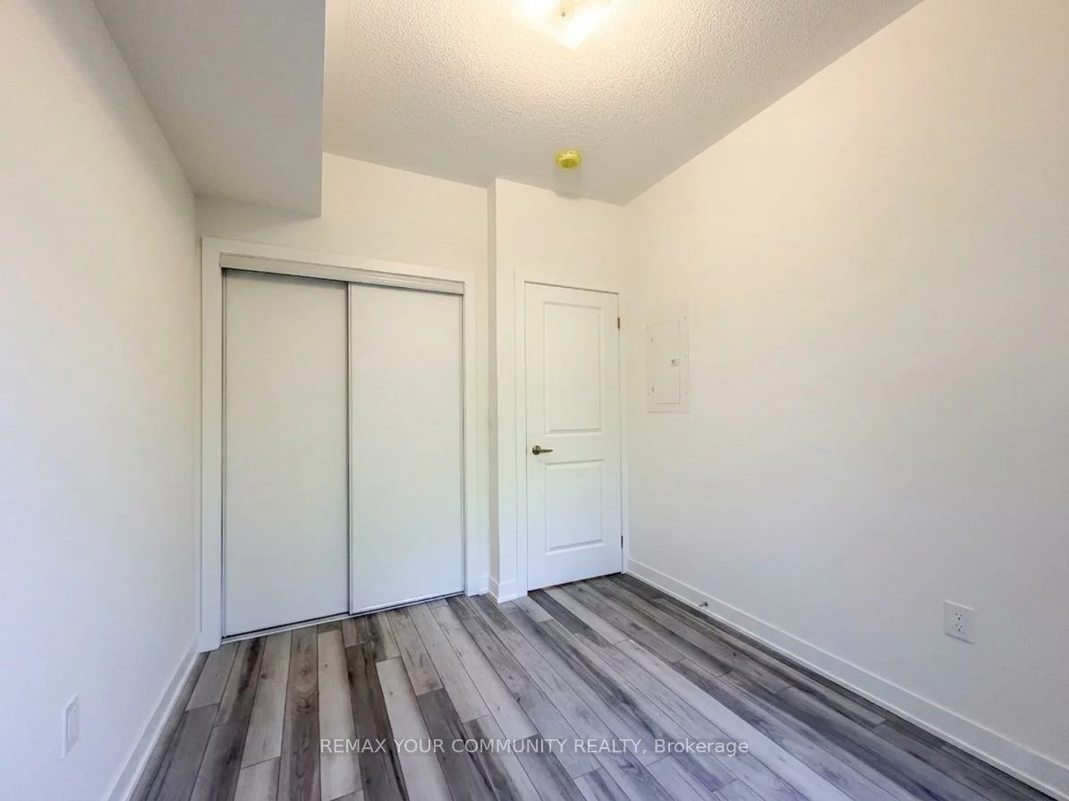 15100, Yonge, Aurora Village, Aurora