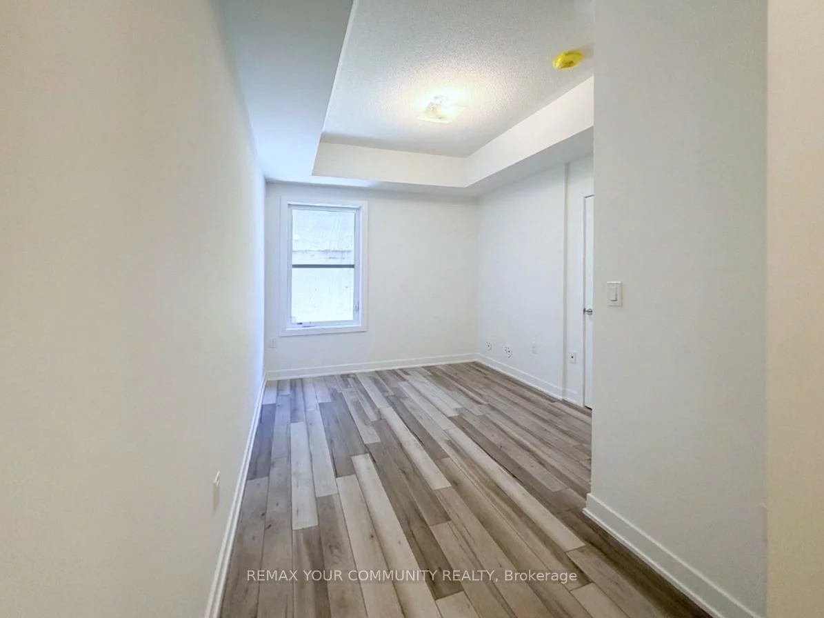 15100, Yonge, Aurora Village, Aurora