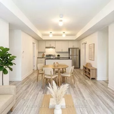 15100, Yonge, Aurora Village, Aurora
