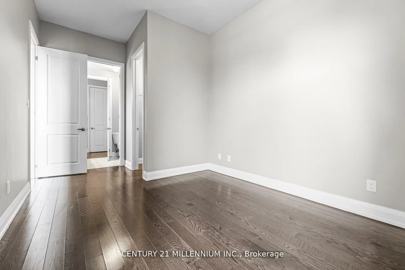 15277, Yonge, Aurora Village, Aurora