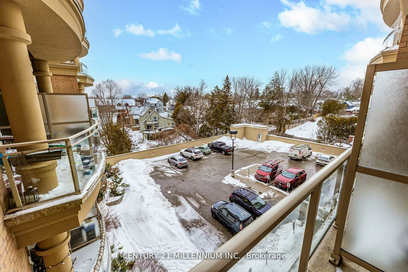 15277, Yonge, Aurora Village, Aurora