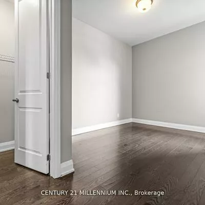 15277, Yonge, Aurora Village, Aurora