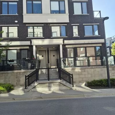 400, Alex Gardner, Aurora Village, Aurora