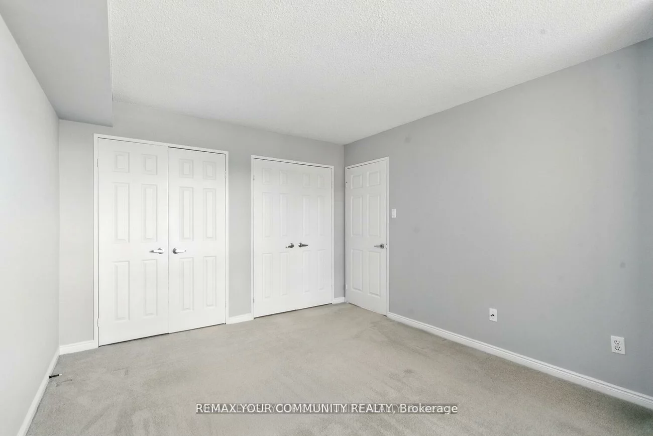14924, Yonge, Aurora Highlands, Aurora