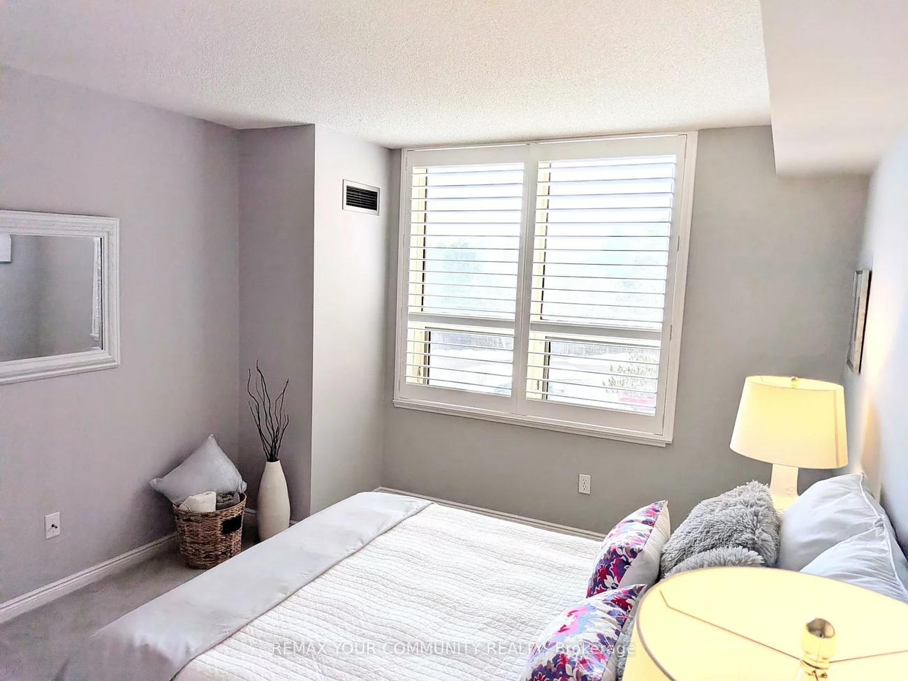 14924, Yonge, Aurora Highlands, Aurora