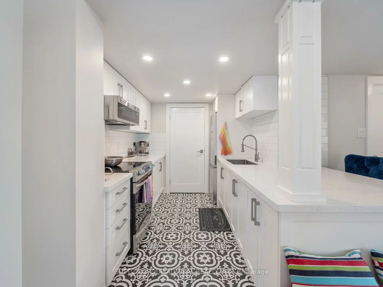 14924, Yonge, Aurora Village, Aurora