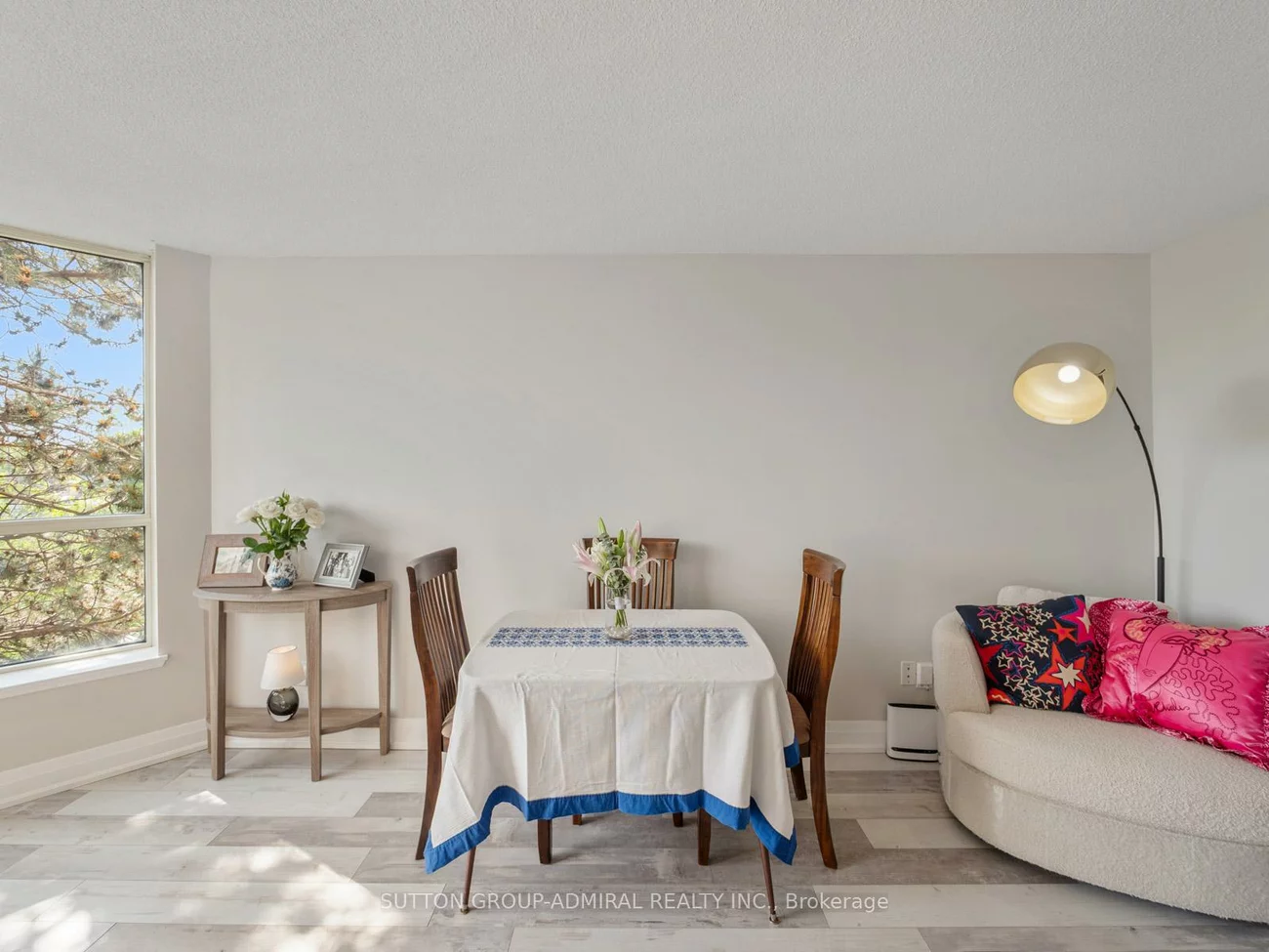 14924, Yonge, Aurora Village, Aurora
