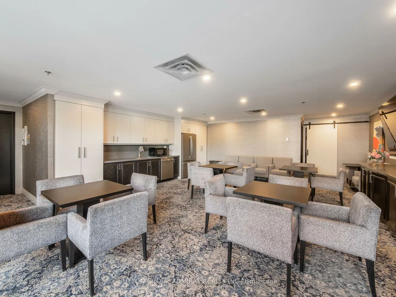 14924, Yonge, Aurora Village, Aurora