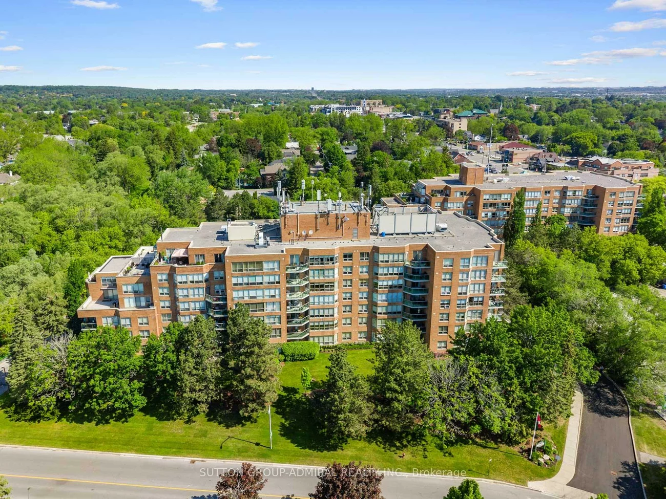 14924, Yonge, Aurora Village, Aurora
