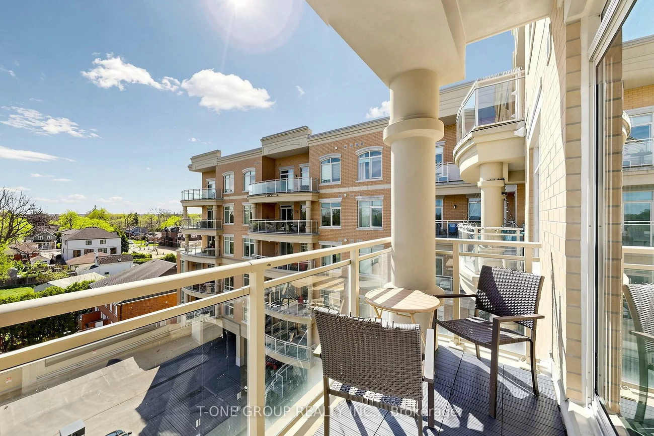 15277, Yonge, Aurora Village, Aurora