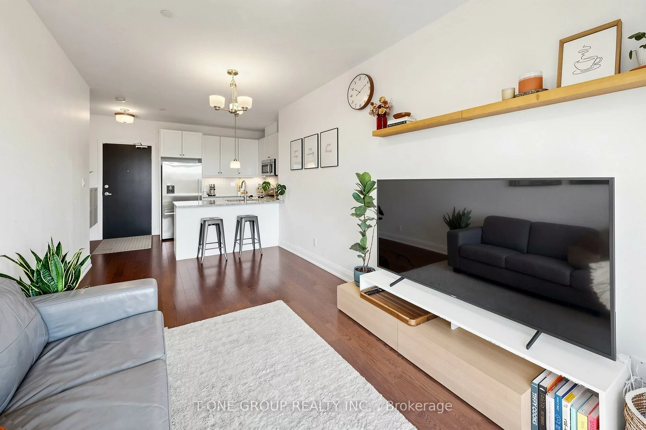 15277, Yonge, Aurora Village, Aurora