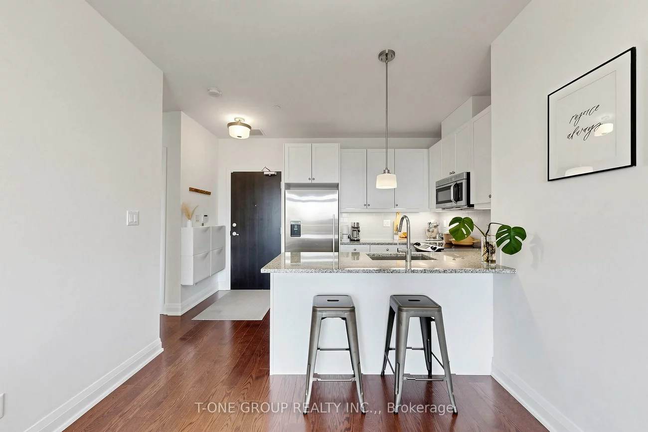 15277, Yonge, Aurora Village, Aurora