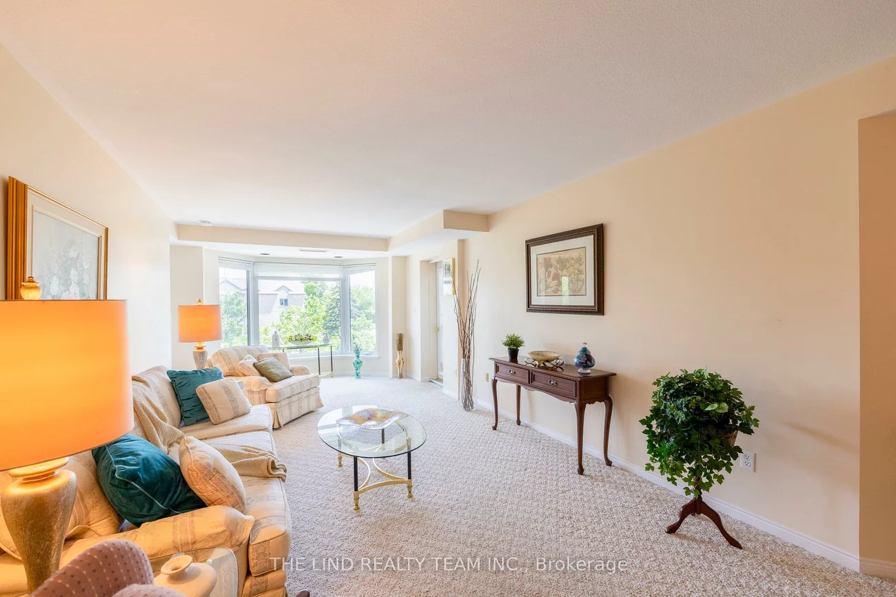 85, Wellington, Aurora Village, Aurora