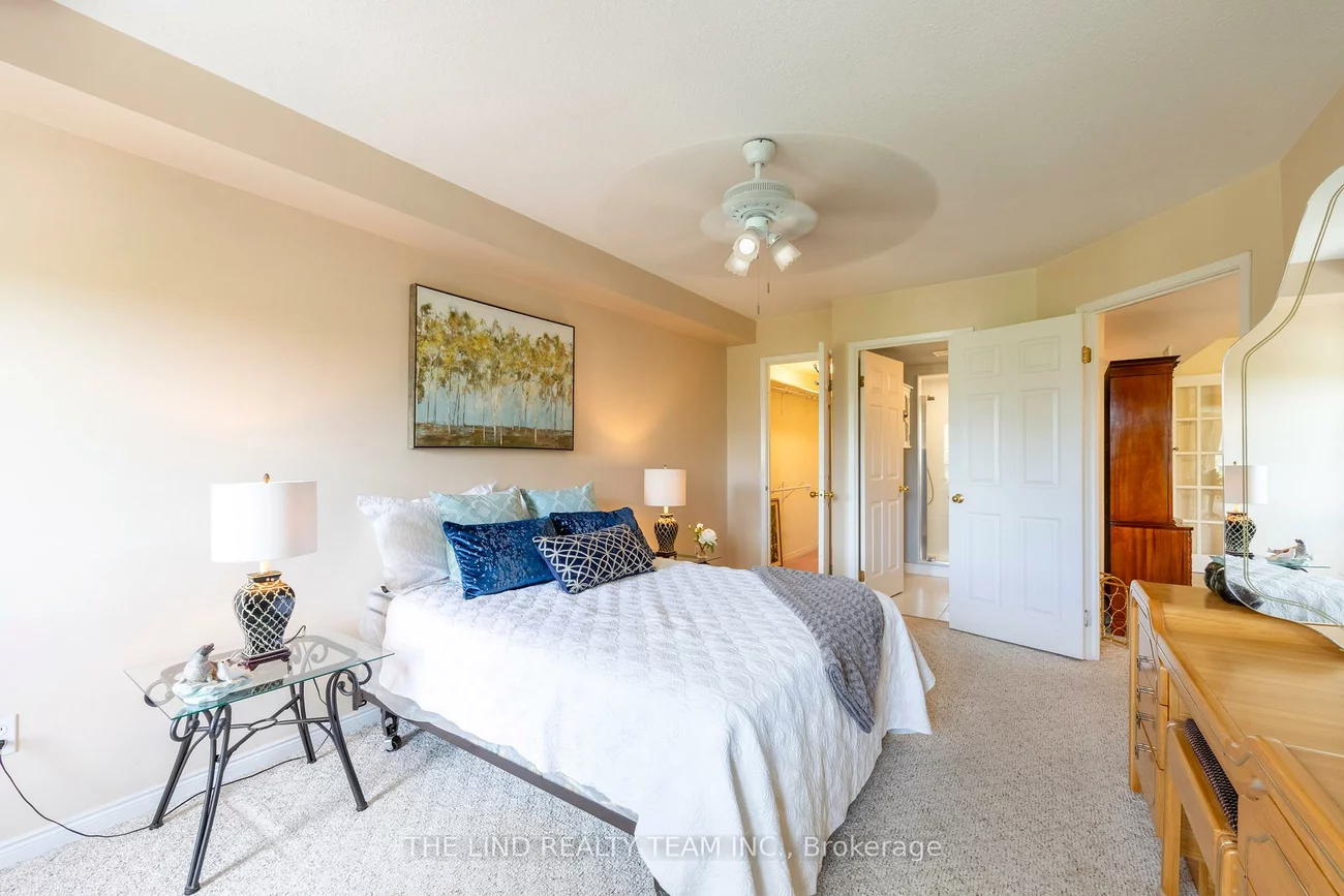 85, Wellington, Aurora Village, Aurora