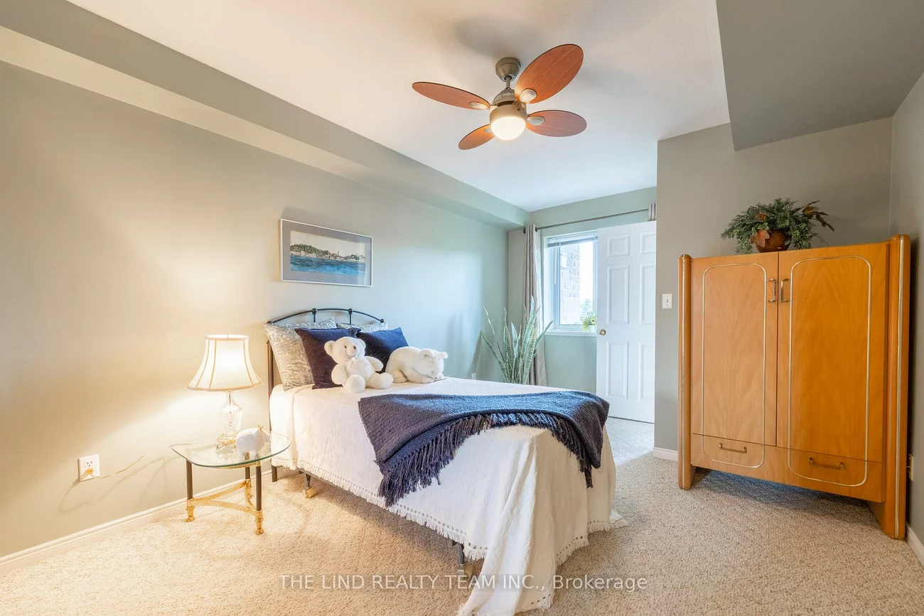 85, Wellington, Aurora Village, Aurora