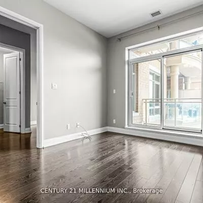 15277, Yonge, Aurora Village, Aurora