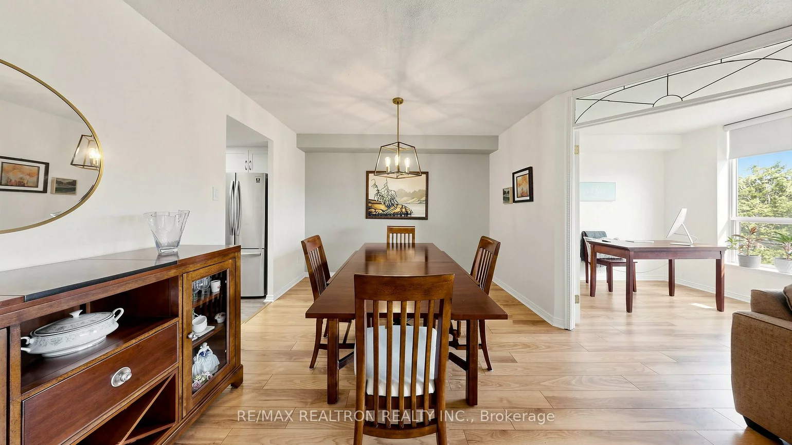 14924, Yonge, Aurora Highlands, Aurora