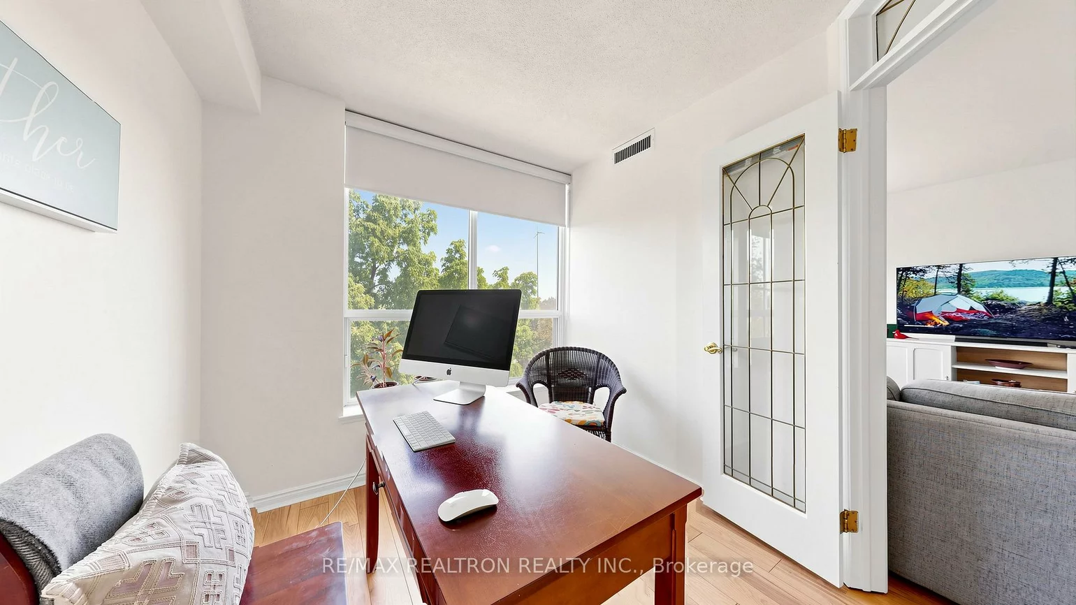 14924, Yonge, Aurora Highlands, Aurora