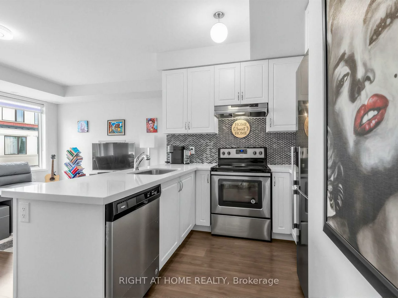 400, Alex Gardner, Aurora Village, Aurora