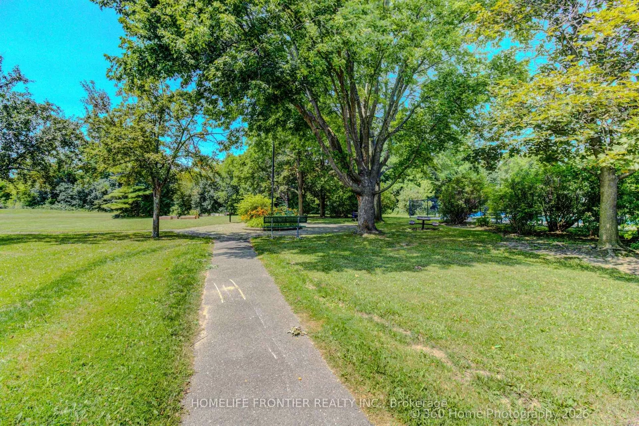 92, Poplar, Aurora Highlands, Aurora