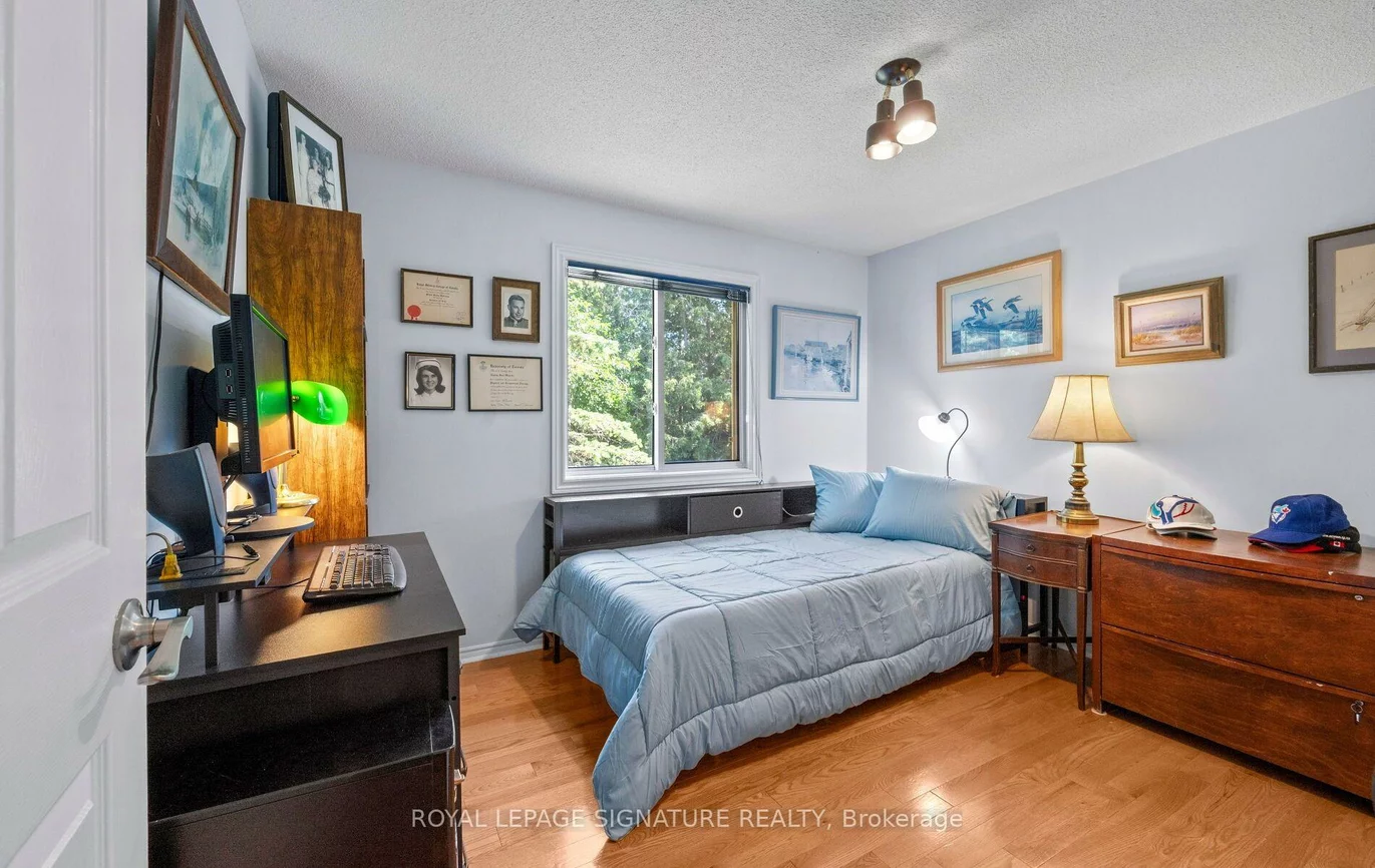 412, Butler, Aurora Village, Aurora