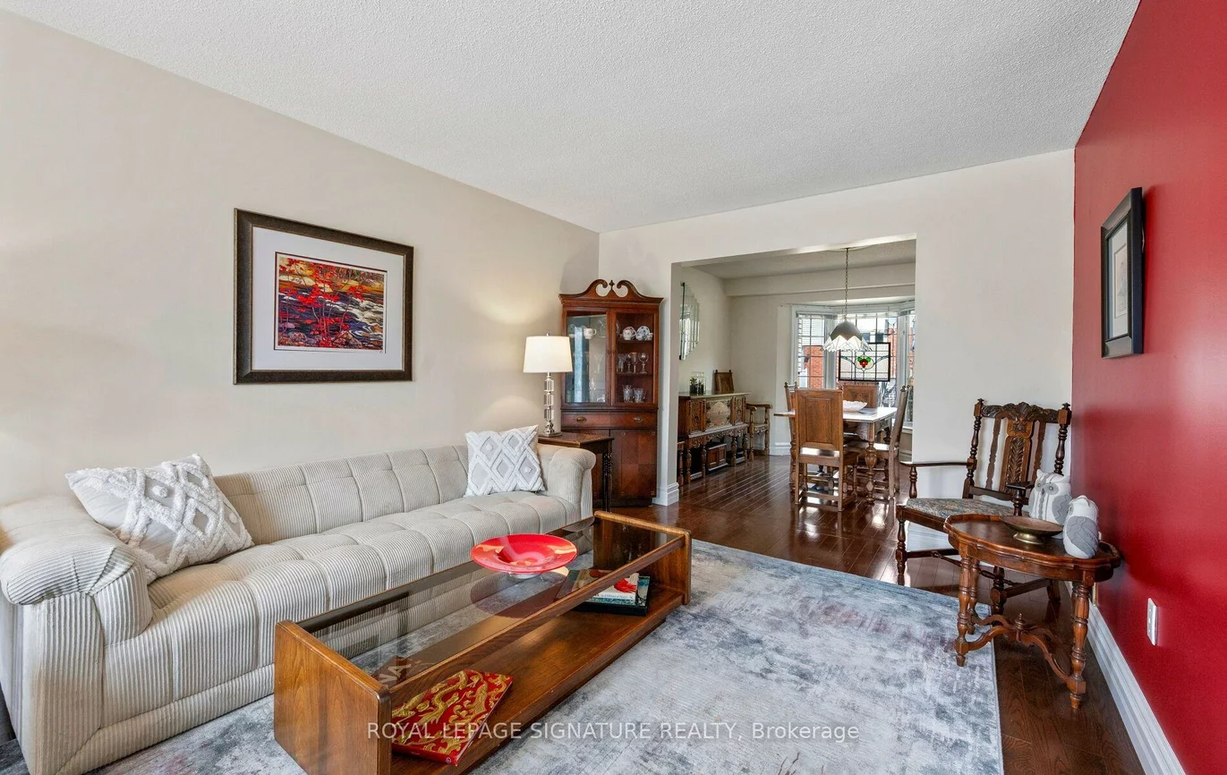 412, Butler, Aurora Village, Aurora