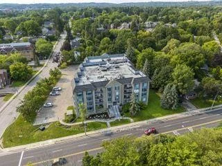 85, Wellington, Aurora Village, Aurora