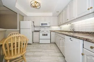 85, Wellington, Aurora Village, Aurora