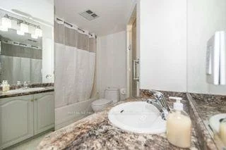 85, Wellington, Aurora Village, Aurora