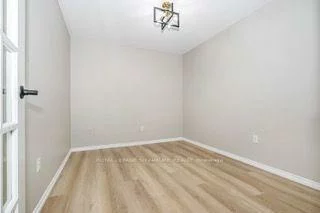 85, Wellington, Aurora Village, Aurora
