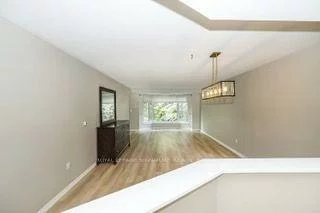 85, Wellington, Aurora Village, Aurora