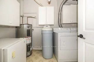 85, Wellington, Aurora Village, Aurora