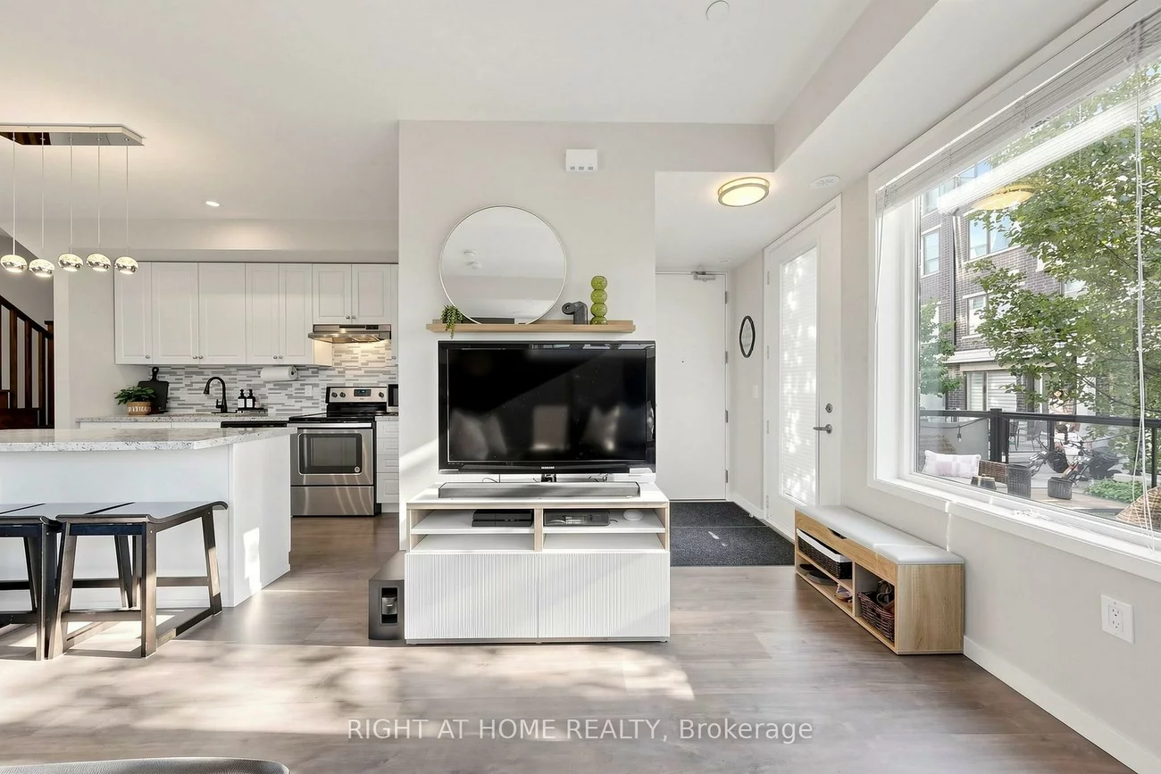 400, Alex Garner, Aurora Village, Aurora
