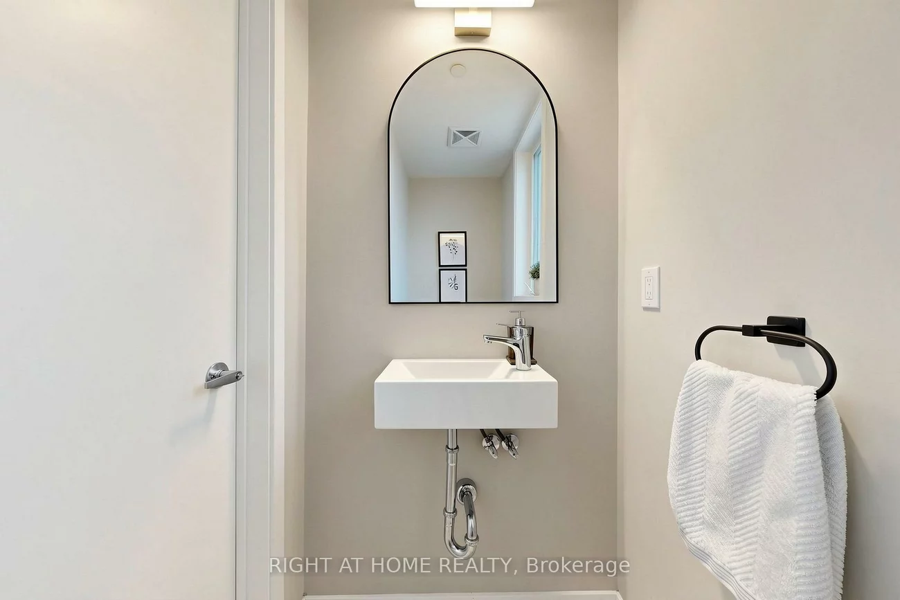 400, Alex Garner, Aurora Village, Aurora