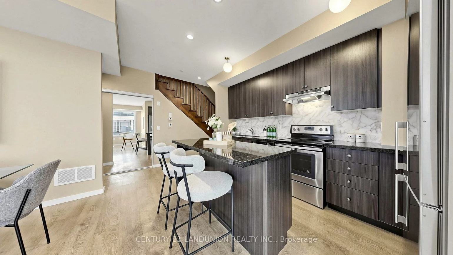 600, Alex Gardner, Aurora Village, Aurora