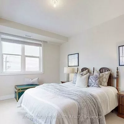 15450, Yonge, Aurora Heights, Aurora