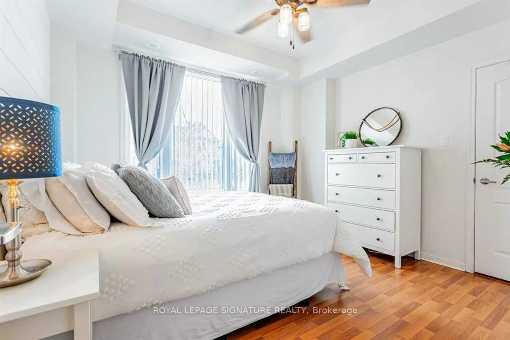 261, John, Bayview Wellington, Aurora