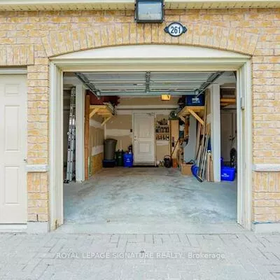 261, John, Bayview Wellington, Aurora