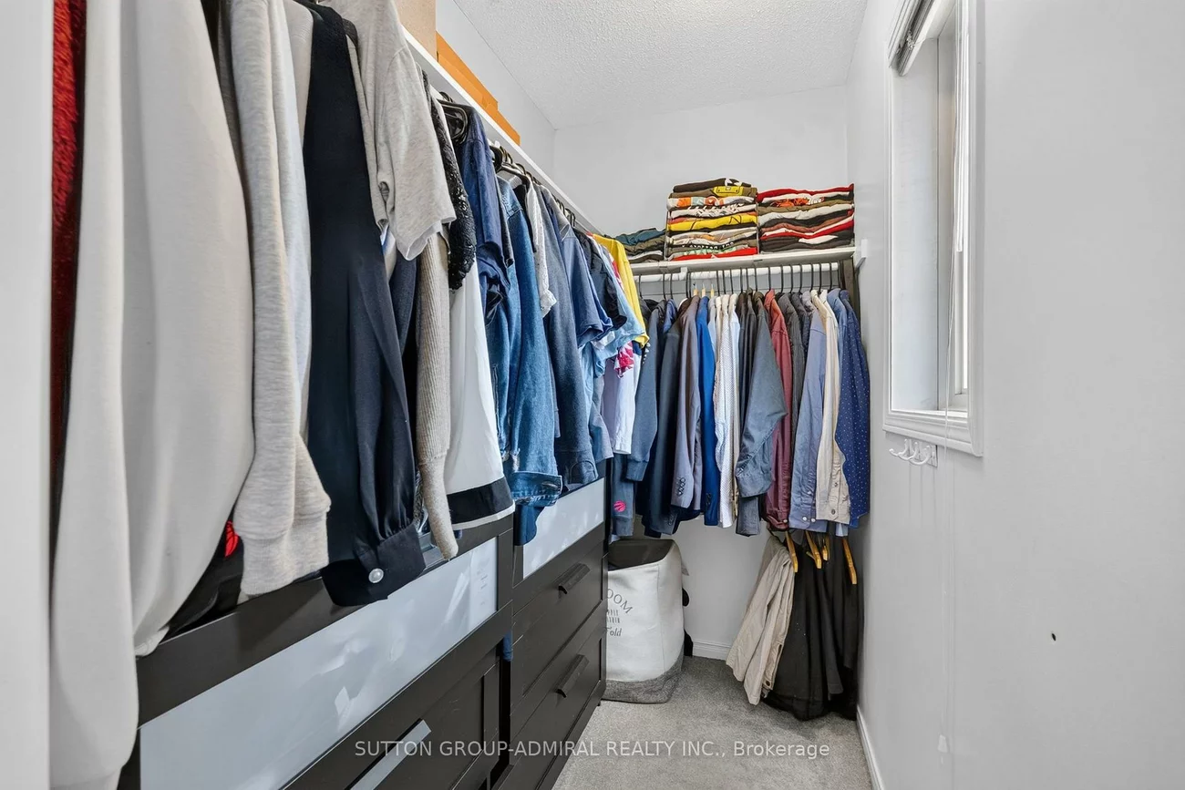 359, John West, Bayview Wellington, Aurora
