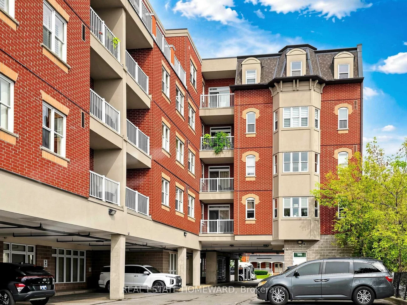 15450, Yonge, Aurora Heights, Aurora