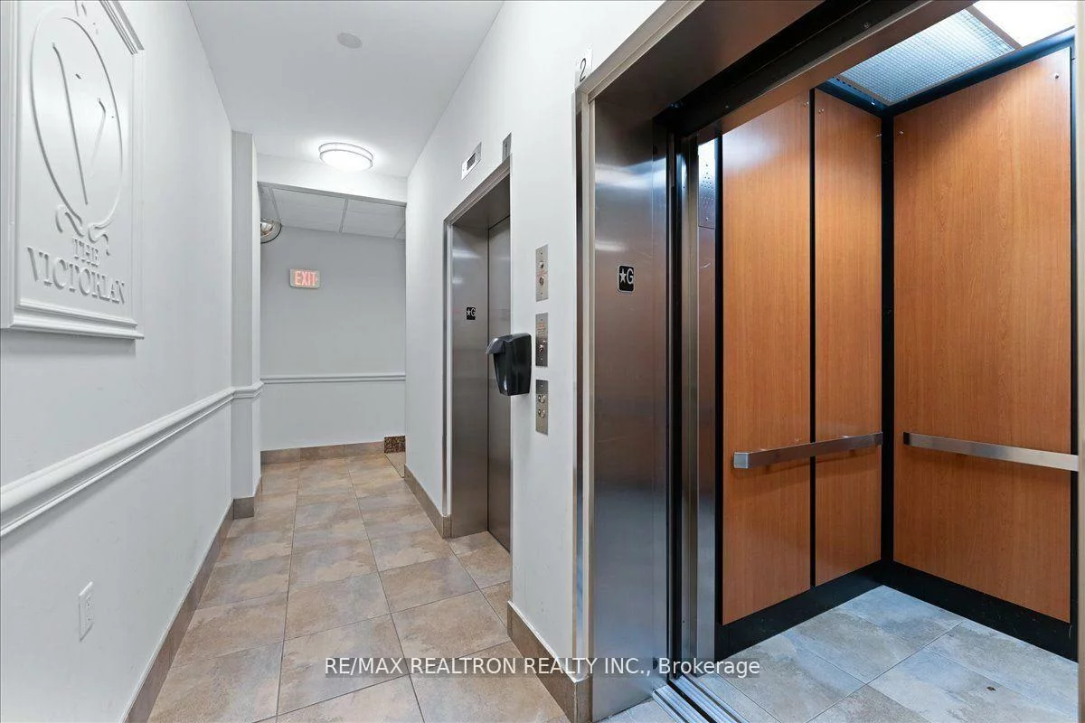 15450, Yonge, Aurora Heights, Aurora