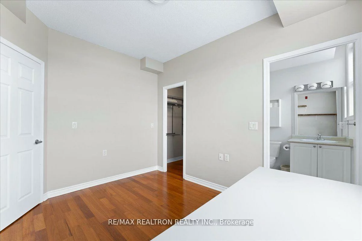 15450, Yonge, Aurora Heights, Aurora