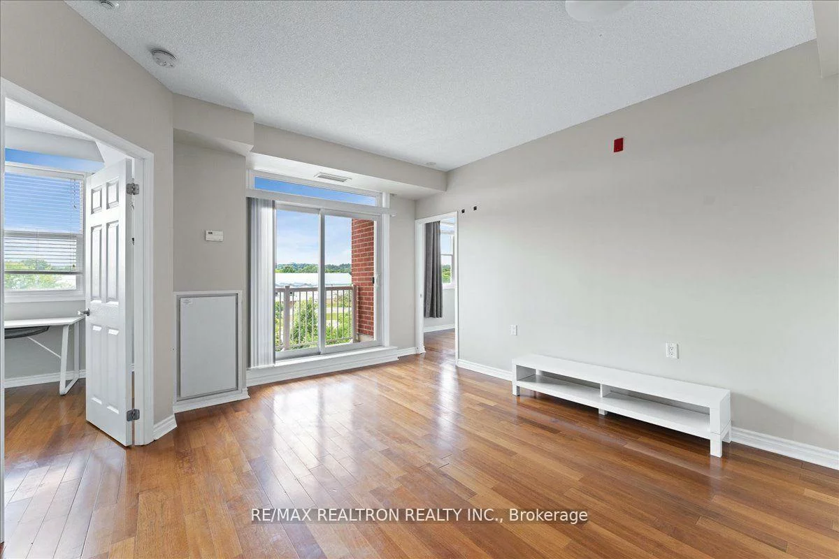 15450, Yonge, Aurora Heights, Aurora