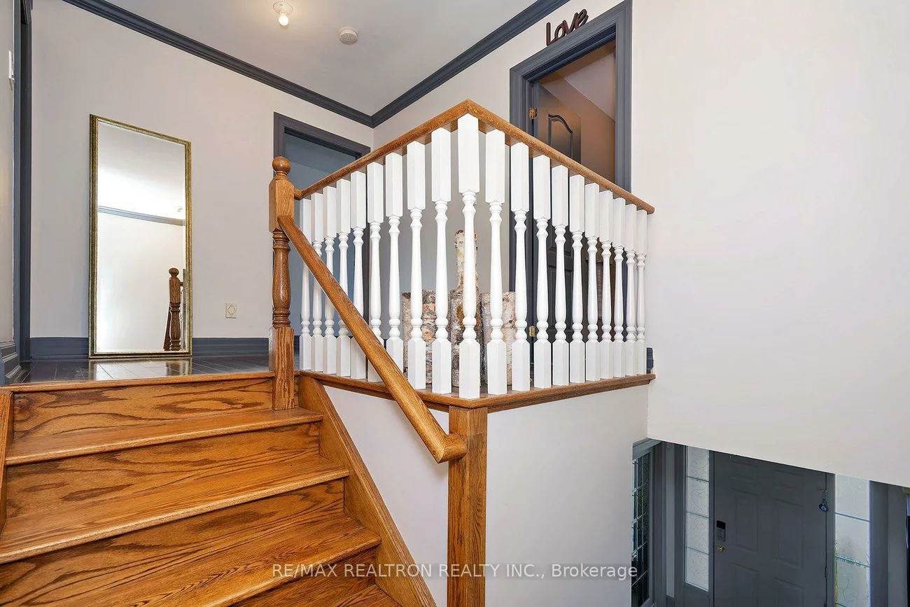 412, Falconwood Hollow, Aurora Estates, Aurora