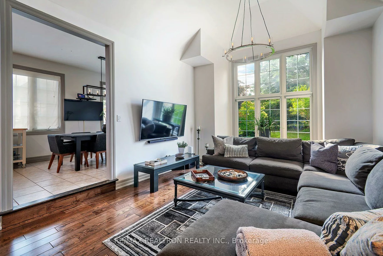 412, Falconwood Hollow, Aurora Estates, Aurora