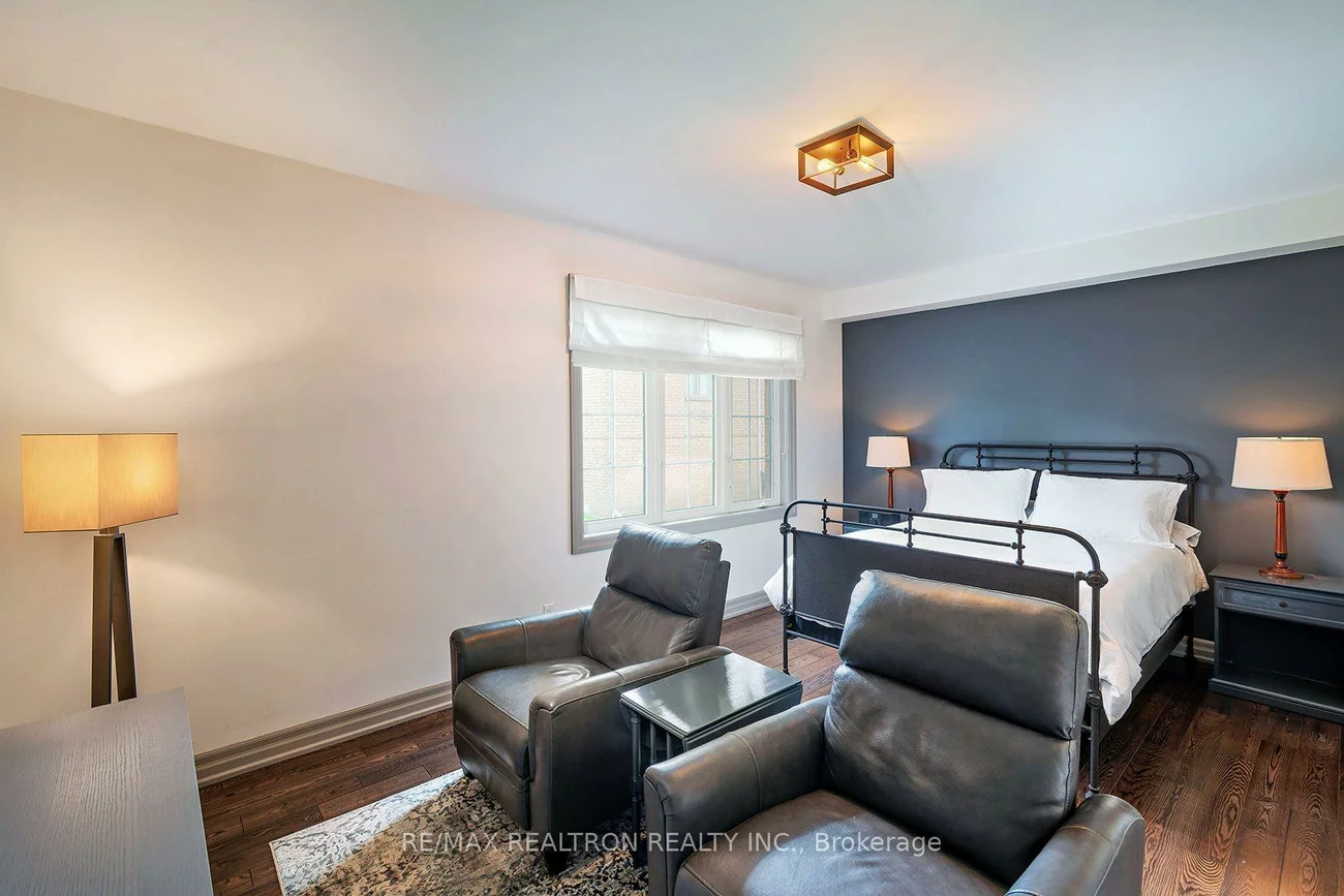 412, Falconwood Hollow, Aurora Estates, Aurora